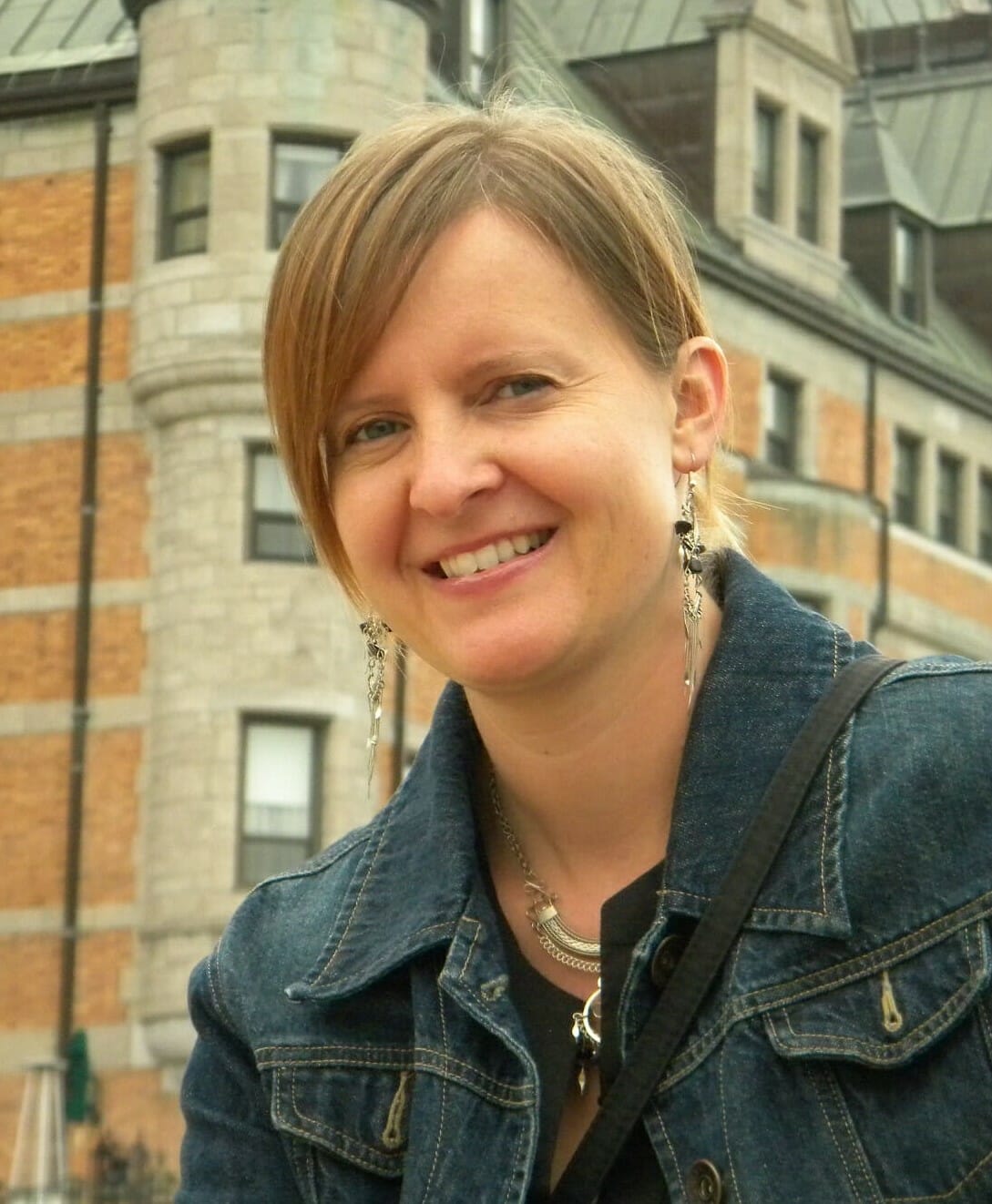 Toronto Vocal and Piano Teacher Jennifer Wakefield